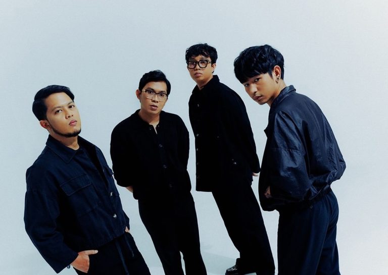 For Revenge kini tengah ramai diisukan akan mengisi original song untuk SpiderMan- Brand New Day